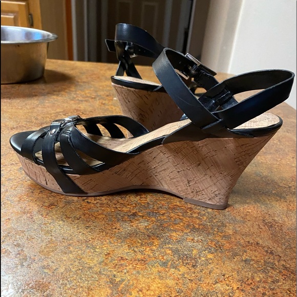 Guess wedge shoes brand new size 8 - Picture 3 of 5